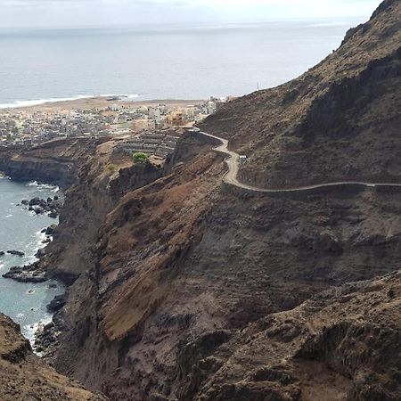 Casa Au Bonheur Des Randonneurs Leilighet Ponta Do Sol Eksteriør bilde